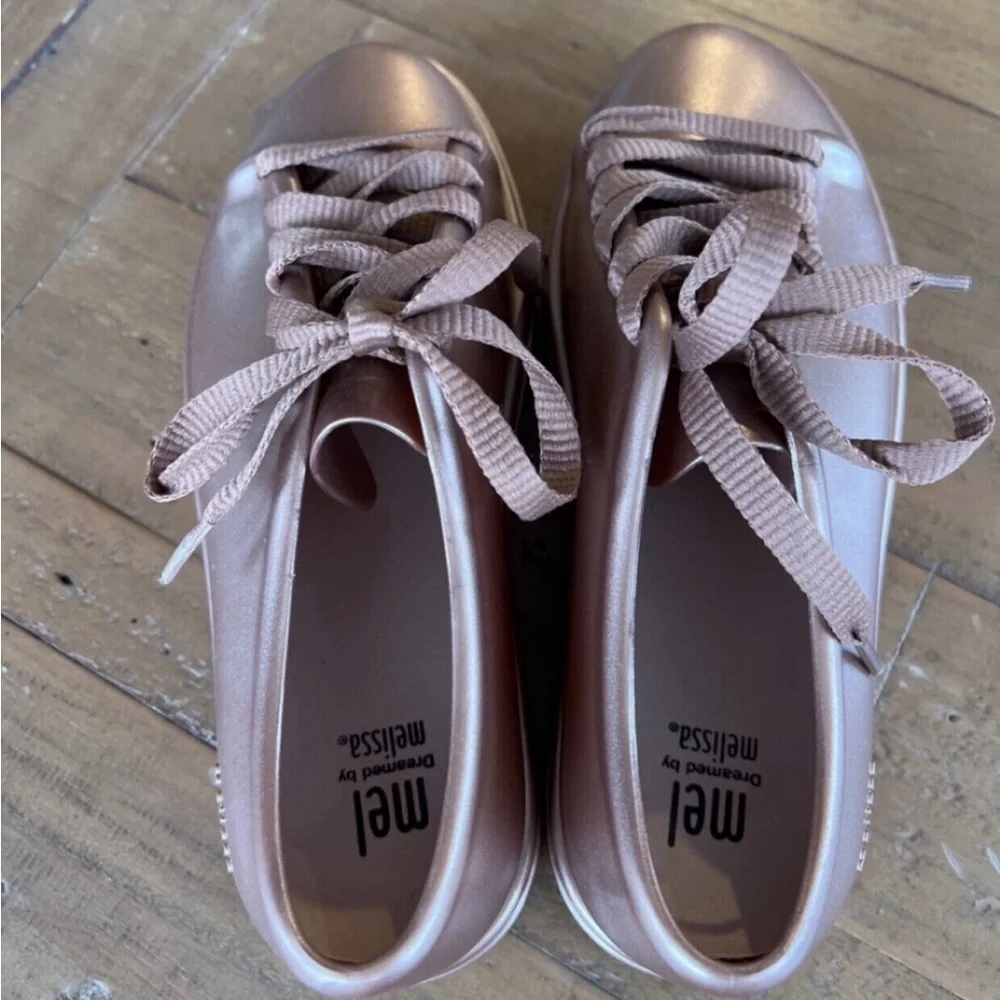 Mini Melissa mel be shine rose gold sneakers